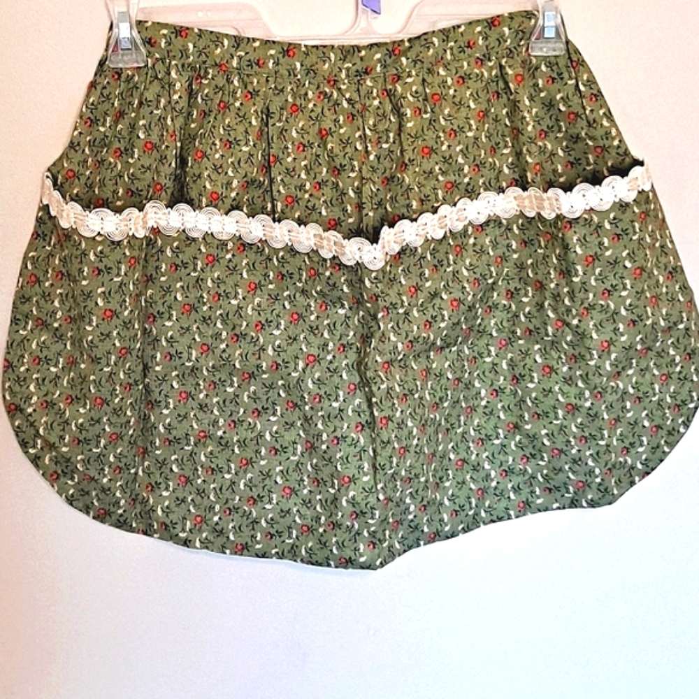 Handmade Floral Apron With 3 Front Pockets Retro 40s/50s nwot